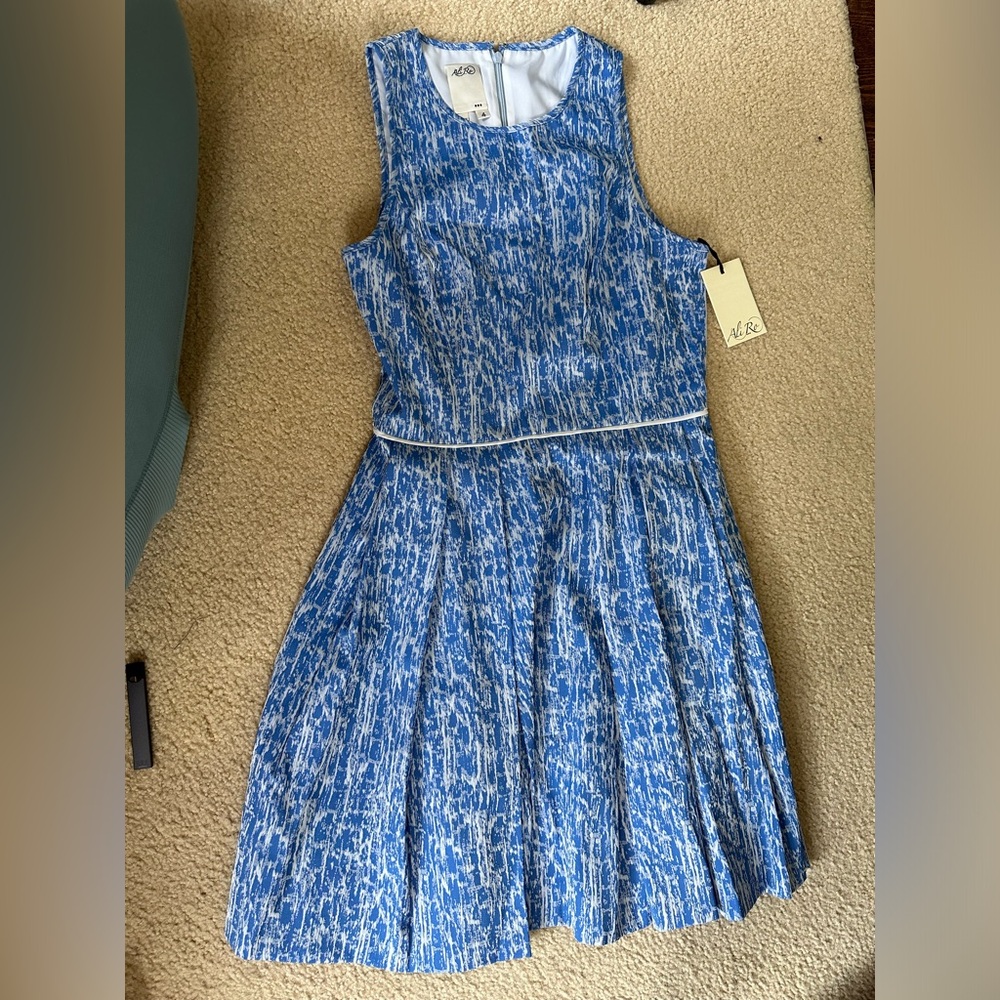 Classic Ali Ro dress! NWT size 4